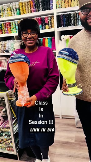 Another successful class this weekend! Our student did an amazing job learning the foundations and techniques of fascinator making. ✨ Sign up today for your virtual or in-person class. @DaintyThings_by_LMM