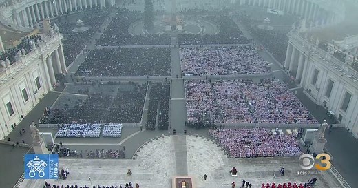 Sign at Benedict XVI's funeral reads "santo subito"