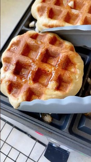 🇧🇪 Authentic Belgian Liège Waffles with Pearl Sugar