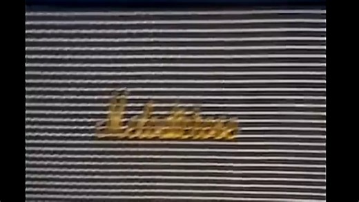 高性价比蓝牙音箱推荐马歇尔音响3895，便携设计适合户外旅行、居家使用，音质出色低音浑厚，续航持久满足全天候需求，连接稳定操作便捷，带来沉浸式音乐体验。