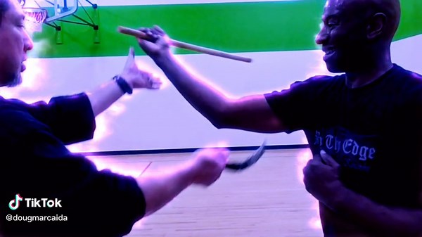 Karambit Training Techniques and Knife Skills Freestyle