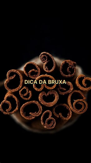 Mayra Osorio on Instagram: "O Ritual do Solstício de Verão é uma oportunidade poderosa de conexão com a vitalidade, a abundância e a luz. Realizar um Ritual no Solstício de Verão é a forma ideal de canalizar essa energia para materializar projetos e metas, permitindo que eles se expandam e deem frutos. O Solstício de Verão na magia, conhecido como Litha celebra o auge da luz e da força vital, sendo um período de alta energia para rituais de fertilidade, abundância, proteção e conexão com o “Povo