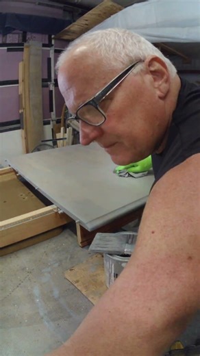 Staining a table top grey