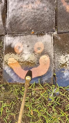 Pressure Washing 🙂#smile #asmrvideo #foryoupage #pressurewashing #viral