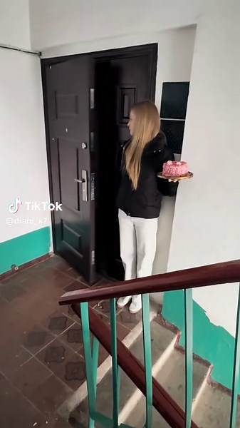 Creative Birthday Cake Face Smash Ideas