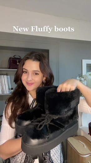 New fluffy boots from H&M #hm #handm #fluffyboots #paddedboots #shoes #fashionstudent #fashion