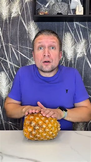 79K views · 463 reactions | She Showed Him a Life Hack on How to Eat PINEAPPLE Correctly #shorts #viral #funny #comedy #pranks | Kiseletikifamily | Facebook