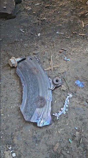 front wheel lock disicpad damage #automobile #mechanic #mahindra