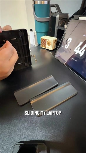 Ang solusyon pala sa kalat ko? Isang vertical laptop stand lang 😭✨ Space saving desk setup upgrade for WFH life. Clamshell mode users, this is your sign. #WFHLife #DeskSetupUpgrade #SmallDeskSetup #ProductivitySetup #fyp