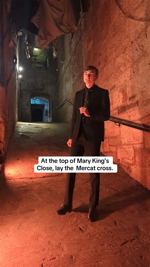 The truth is often darker than legend… This Friday and Saturday, join the final True Crime Tours of the season at The Real Mary King’s Close. Guided by one of our special True Crime storytellers, you’ll step into Edinburgh’s shadowy past to uncover real tales of crime and punishment — from witch trials to evictions, addiction to infamy. Discover how these stories shaped life in the closes centuries ago, and how echoes of those crimes still linger beneath the Royal Mile. 🎟 Final weekend only — b