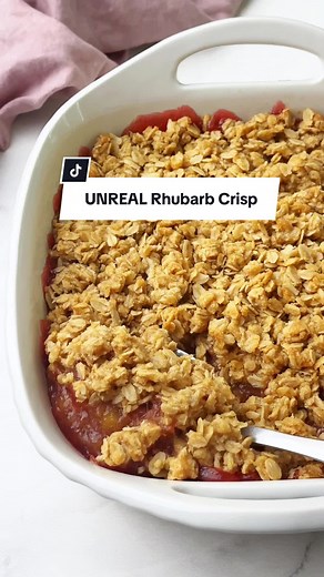Rhubarb Crisp Recipe with Crispy Oat Topping