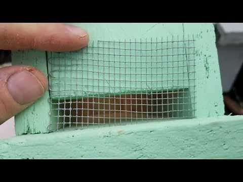 Stop honey bee robbing with screen reducer