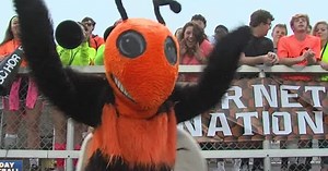 HIGHLIGHTS: Battle of the Hornets at Beech Grove