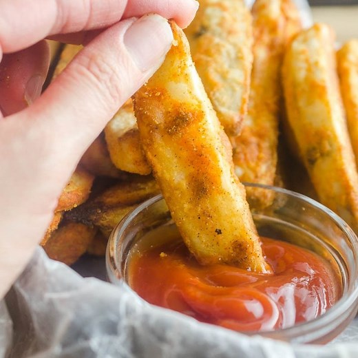 My family is OBSESSED with these JoJos! Perfectly seasoned and crispy on the outside, fluffy on the inside and BAKED not fried! They are perfection. RECIPE: https://www.lifesambrosia.com/jojo-potato-recipe/ | Life's Ambrosia