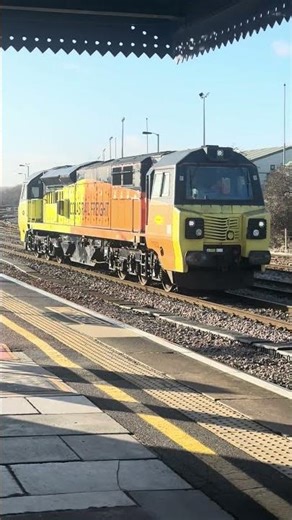 Colas Rail 70802 at Westbury Station Modern Freight in Action! #train #railwaycontent #dieselengine