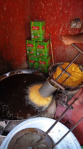 Smartest Workers on Instagram: "A Step-by-Step Guide to Making Salty Snakes Made of Gram Flour"