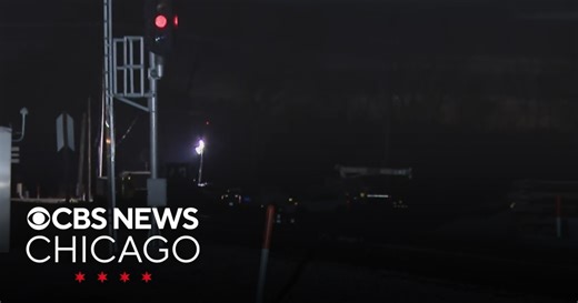 Metra service resumes after freight train derailment in Chicago Ridge