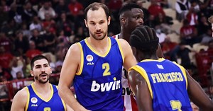 Ο Μίρο Μπίλαν είναι το... κέντρο βάρους του Περιστερίου