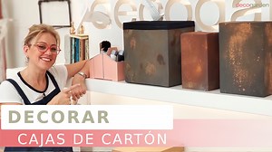 Las cajas de cartón con un elemento muy útil para crear un montón de complementos para nuestro hogar que además de bonitos y decorativos sean prácticos. Te enseñamos a crear una caja preciosa para guardar el betún, cepillos... y demás utensilios para limpiar tus zapatos, y también a convertir cajas de cartón... ¡En cajas metálicas! Toma nota y ponte manos a la obra decorando cajas de cartón. | Decogarden