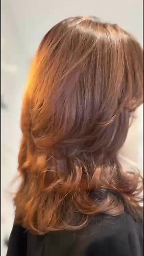 11 reactions | ✨ Transformation Time ✨ From soft blonde to a warm, rosy autumn glow ✨ Loving this rose-gold refresh for the new season  #RoseGoldHair #HairTransformation #AutumnHair #WarmTones #HairColorChange #BeforeAndAfter #HairGlowUp #Hairstylist #SalonFresh #CopperRose #FallVibes #HairInspo #Avenuehairmakeupandbeauty #HairbyLouise | Avenue Hair Makeup and Beauty | Facebook