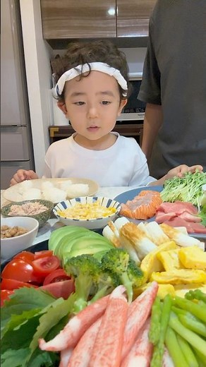 Enjoy making nigiri sushi at home with the versatile "Easy Vinegar" 🍣 You can use it by eye and y...