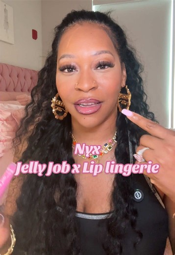Pretty Pink Lips will always win🫦🪞 @NYX Professional Makeup #nyxcosmetics #nyx #pinklipgloss #liplinerstain #lipcombo