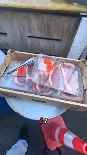 Beautiful thing about a charBBQ is all you need is salt 🤤 and you let the Smokey flavour engulf the whole meat 💯 | Ostrong Nae