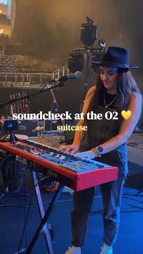 🎹 Soundcheck at The O2 last month opening for the incredible Sir Tom Jones 🫶🏽 Very excited to be joining Sir Tom on his upcoming Aussie Tour this March & April, tix & more info at https://www.germeinsisters.com/tour ☀️🦘🇦🇺 🎥 @jwcoffeefish #germein #germeinsisters #tomjones #sirtomjones #theo2 #o2london #london #o2 #soundcheck #piano #nordkeyboards #keyboard #sisters #sisterband #harmonies #siblings #siblingharmonies #suitcase #suitcaseacoustic Solo Music Agency Live Nation UK Live Nation A