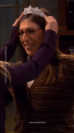 AMY RECEBE UMA TIARA DE ANIVERSÁRIO! 👸🏻 | TBBT