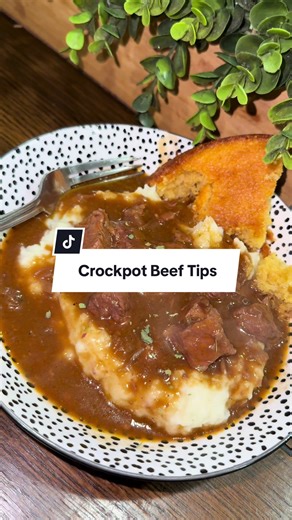 Easy Crockpot Beef Tips Recipe for Quick Meals