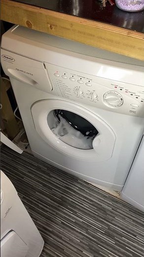 Hotpoint Aquarius Extra WMA37 washing machine || Hotpoint getting excited part 1
