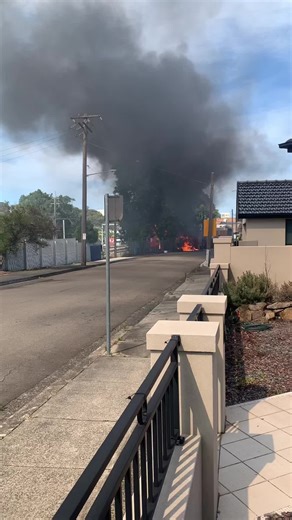 Holy shit….#fire #firefighter #NSW