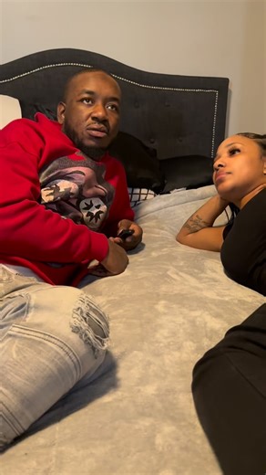 Mella Famous on Instagram: "WHY U DO THAT SON 🤦🏾‍♂️🤦🏾‍♂️🤦🏾‍♂️ @jrfamous1 • • • (SUBSCRIBE TO MY YOUTUBE PAGE AT MELLA FAMOUS COMEDY)🎬 #wshh #mellafamouscomedy #chicago #foryoupage"