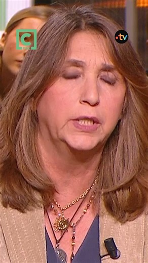 « Le complotisme est une "connerie énorme", même quand il tombe juste » ➡️ Gloria ORIGGI @origgigloria dans #CPolitique 📺 Pour (re)voir l’émission, rendez vous sur france.tv (lien en bio) 🎧 En podcast sur toutes les plateformes #etatsunis #epstein #theoriecomplot #connerie | C Politique