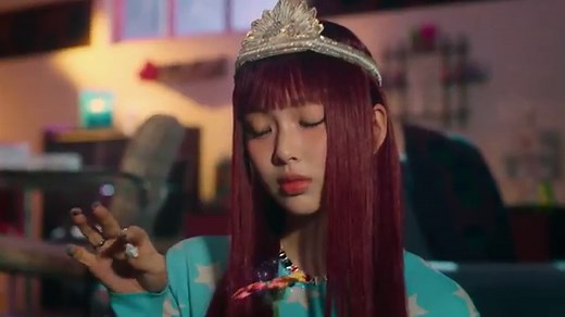 NewJeans「めざましテレビ」生出演、日本デビュー曲を世界初披露