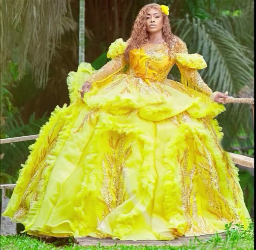 Coco argentée (@cocoargentee1)’s videos with son original - Coco argentée