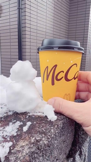 【shorts】人はなぜ雪だるまを作ってしまうのか #shorts #雪だるま #snow