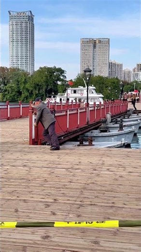 How a Single Worker Moves a Floating Dock 🚤