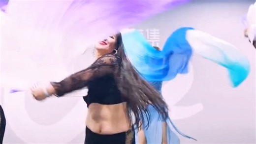 Watch belly dance fan veils on Amazon Live
