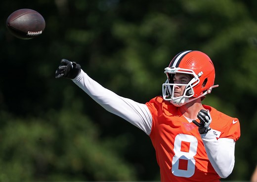 Browns abandon four-QB approach by trading Kenny Pickett