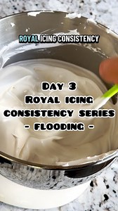 55K views · 764 reactions | Royal icing consistency series - day 3! Flooding!!  | Your Baking Bestie | Facebook