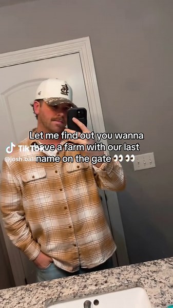 Exploring Southern Gothic Country Music Themes