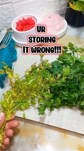how to keep cooriander, mint and palak fresh for long time#kitchenhacks #tipsandtricks #shorts shor