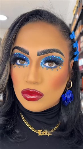 Leiha Grills on Instagram: "Royal Blue Diamonds Glam 💎💙 Bold, icy, and dripping in glam ✨ Royal blue eyes paired with sparkling diamonds and a deep maroon-red lip is that girl energy. ✨ Products Used: • Foundation: Juvia’s Place • Primer: MAC Cosmetics Studio Radiance • Highlight/Conceal Pen: MAC Everyday Wear Pen – NC45 • Concealer: Juvia’s Place I Am Magic – Shade 16 • Setting Powder: One/Size Beauty Sweet Honey 🍊 + MAC Studio Fix (Under Eyes: NC42) • Brow Shaping Concealer: MAC Studio 24 L