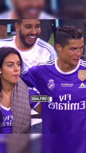 Ronaldo Jr solves the height problem 😂😮