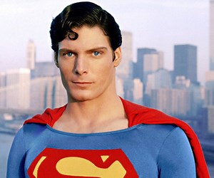 Christopher Reeve con il costume di Henry Cavill in un fan-video