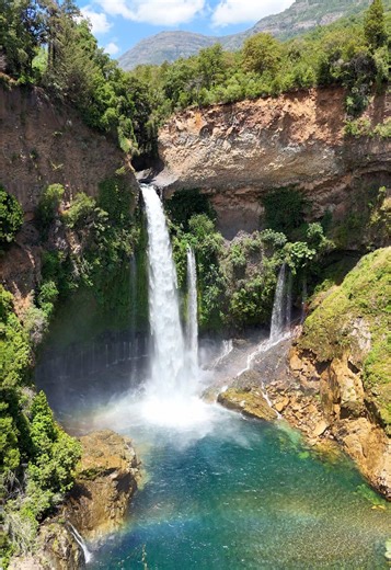 Nature’s magic: unbelievable yet real beauty💚🔮💫 📍Salto Velo de la Novia, Chile 🎶Everything in Its Right Place - Scala & Kolacny Brothers #chile #visitchile #maule #chilelindo #latinamerica #southamerica #traveling #travelgram #trip #wanderlust #vacation #adventure #instatravel #mountains #nature #naturelovers #naturephotography #landscape #landscapephotography #rainbow #goodvibe #outdoors #hiking #viral #viralvideo #nationalpark
