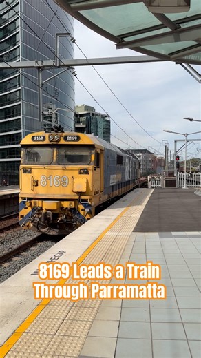 8169 Leads a Train Through Parramatta #shorts #sydneytrainsvlogs #travel #sydneytrains