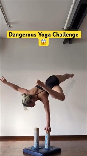 Dangerous Yoga Challenge😱 #shorts #youtubeshorts #viralshort #dailyworkout #yogachallenge #trending