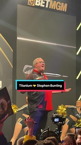 Stephen Bunting Arrives at Premier League Darts Belfast